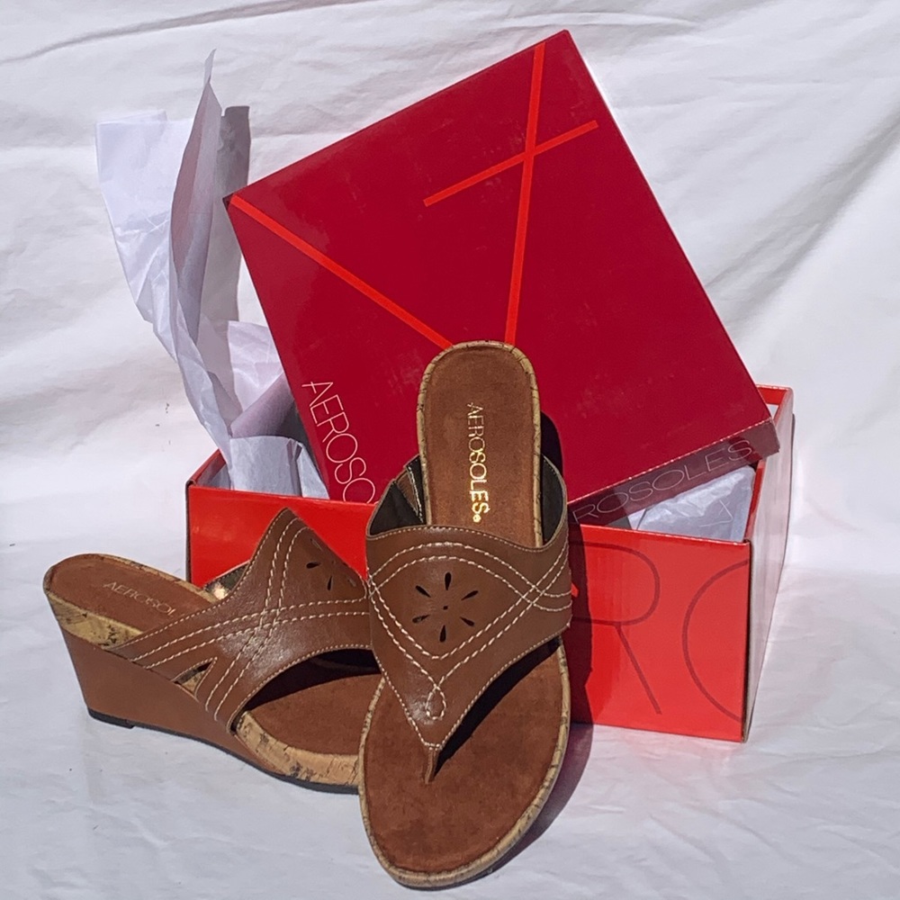 Aerosols Take Flight sandals, New with box,  size 7 1/2